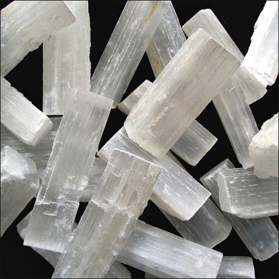 Selenite Raw Chunks