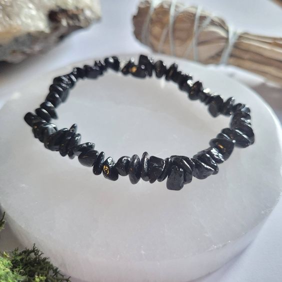 Black Tourmaline Chips Crystal Bracelet